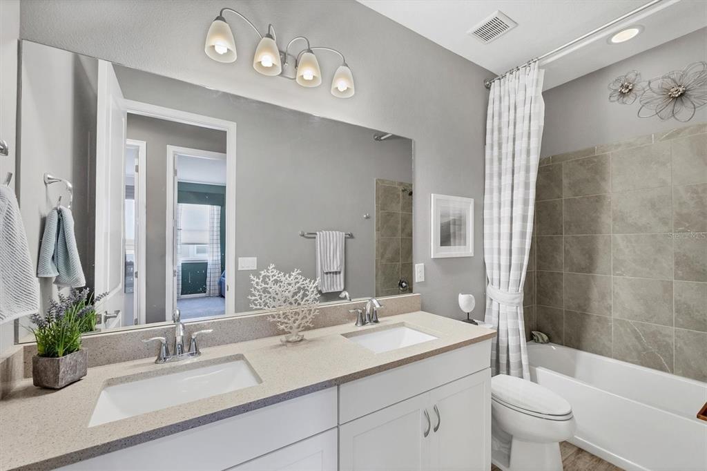 11516 Renaissance Boulevard Venice, FL 34293 - Photo 31 of 94