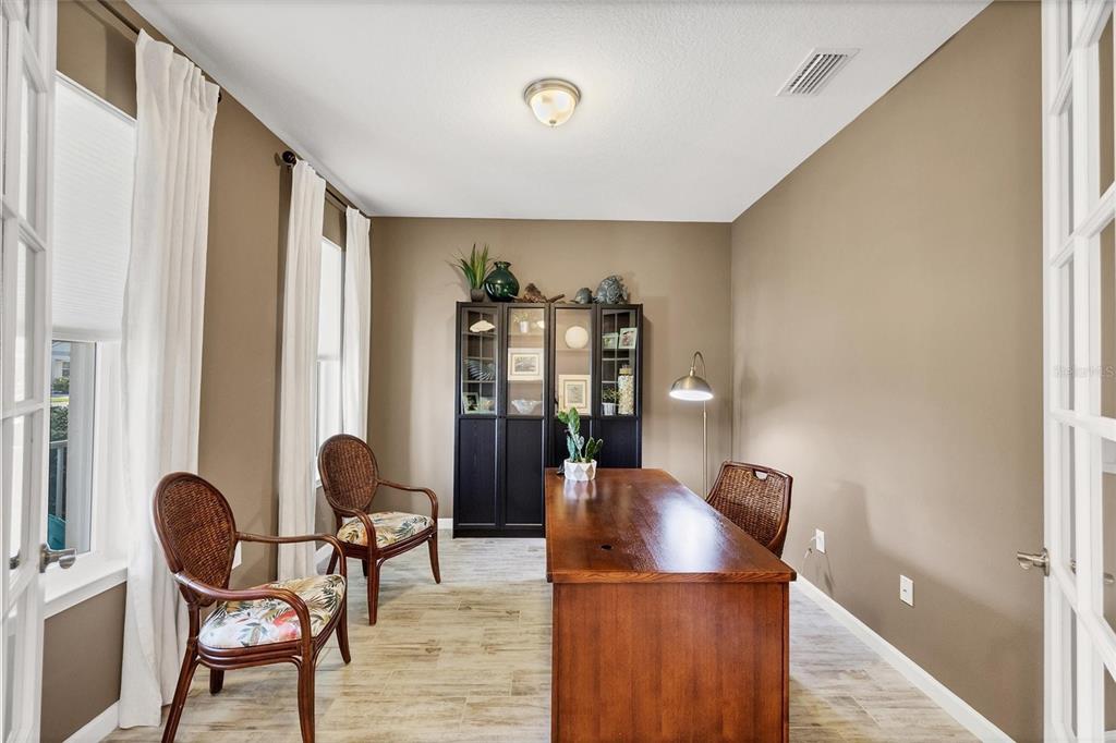 11516 Renaissance Boulevard Venice, FL 34293 - Photo 8 of 94