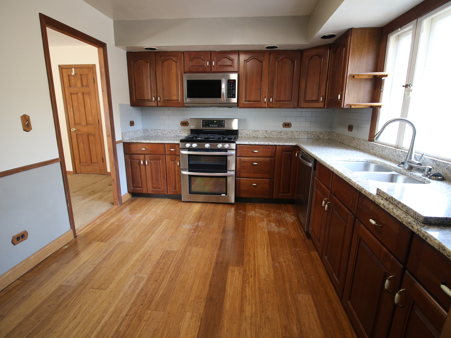 173 Stonegate Road Trout Valley, IL 60013 - Photo 9 of 31