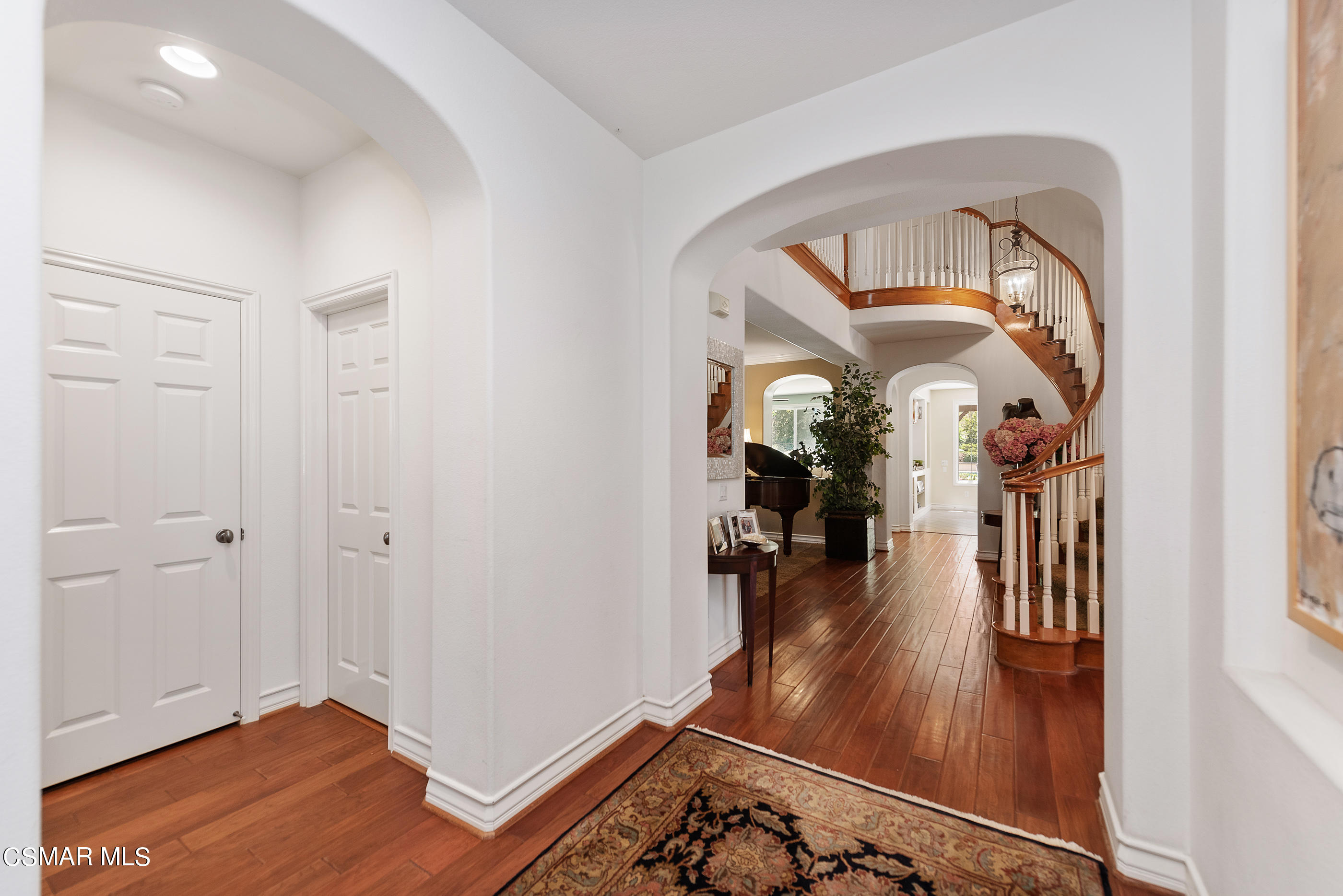 255 Valley Gate Road Simi Valley, CA 93065 - Photo 22 of 97 255 Valley Gate Rd Simi Valley-10