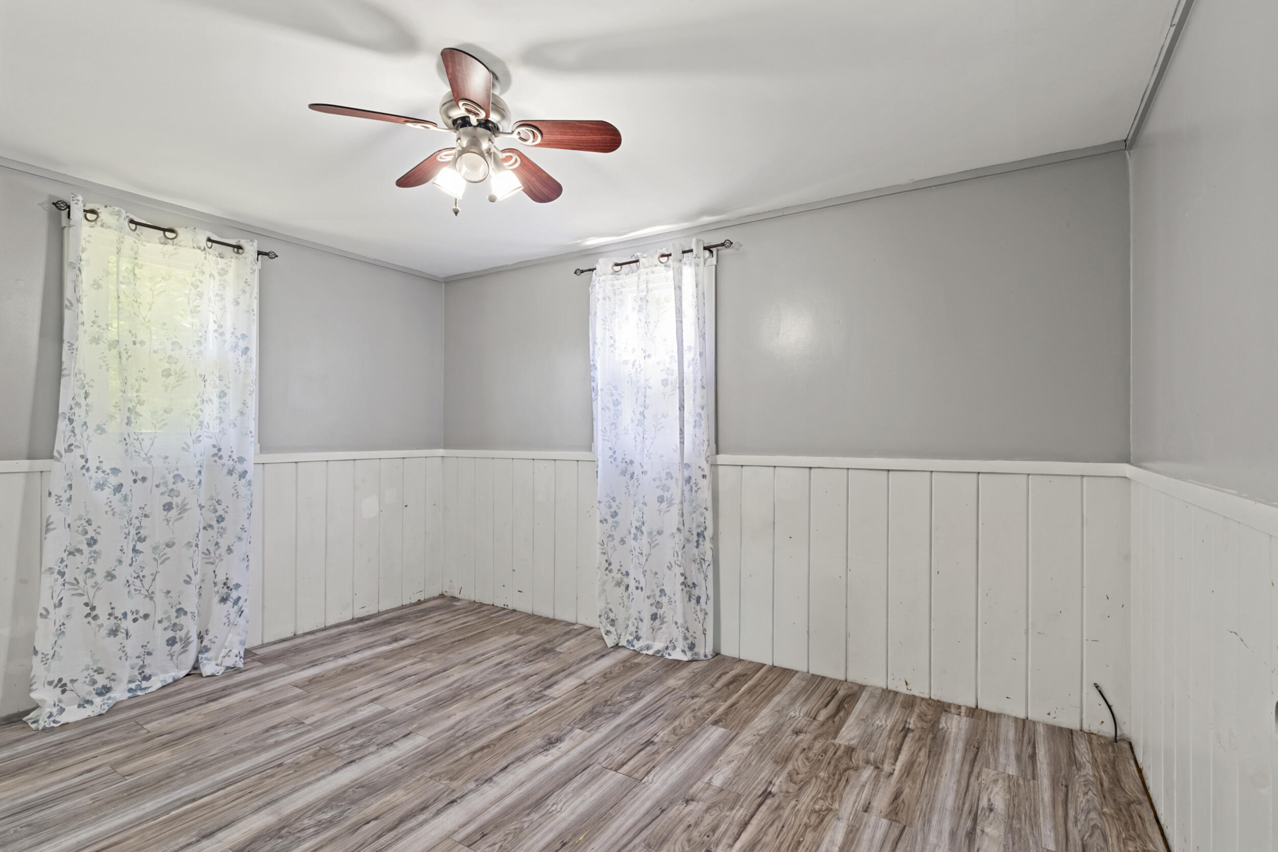 256 Belgrade Road Mount Vernon, ME 04352 - Photo 29 of 47 256_belgrade_rd-interior-15