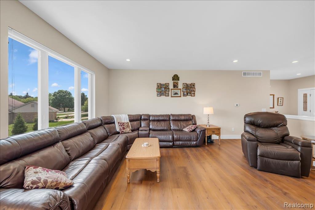 4266 McCandlish Road Grand Blanc, MI 48439 - Photo 16 of 68