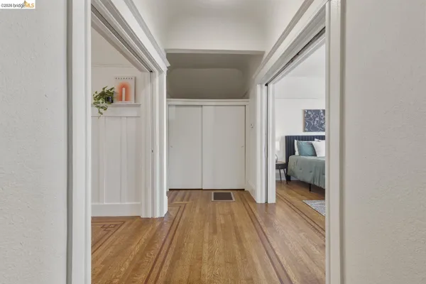 $1,100,000 | 523 25th Street, Oakland, CA 94612