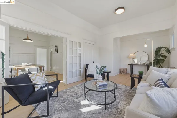 $1,100,000 | 523 25th Street, Oakland, CA 94612