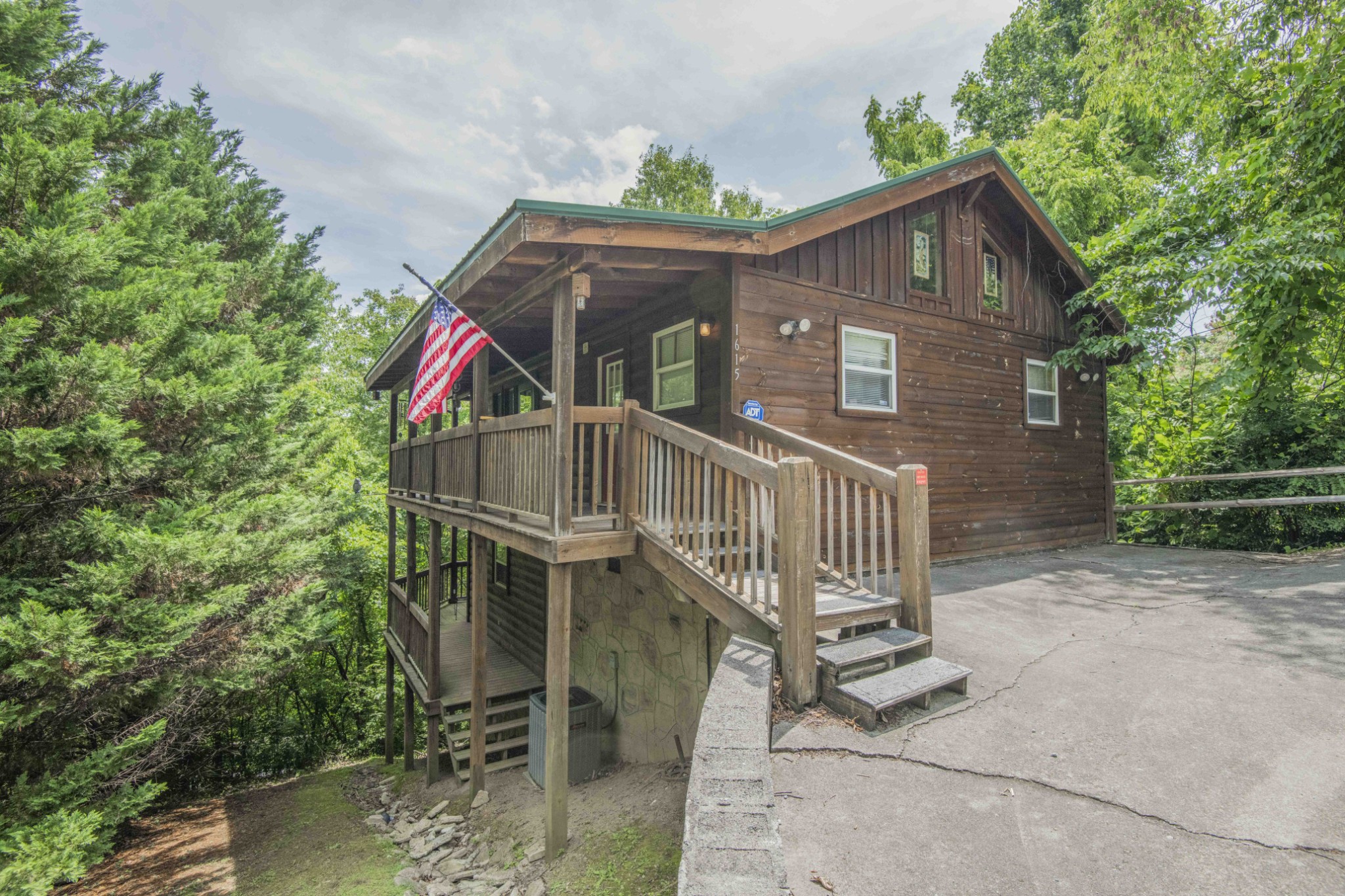 1615 Paradise Ridge Drive Sevierville, TN 37862 - Photo 1 of 38