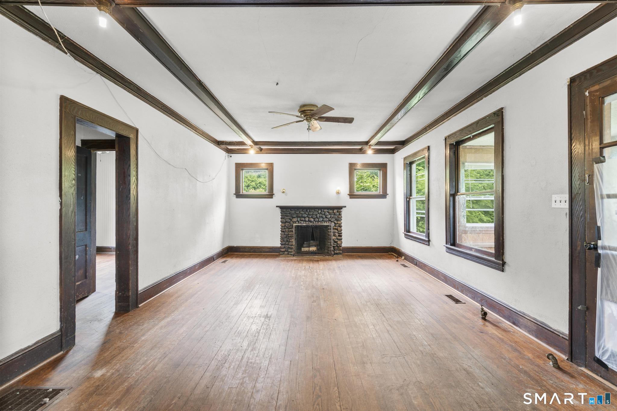 663 White Plains Road Trumbull, CT 06611 - Photo 14 of 32