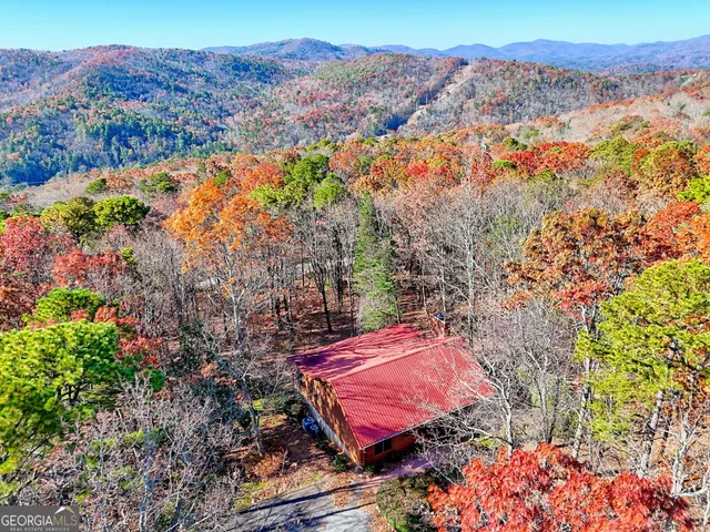 $535,000 | 1556 Long Laurel Ridge Drive, Lakemont, GA 30552