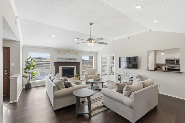 $437,500 | 933 Matilda Drive, Plano, TX 75025