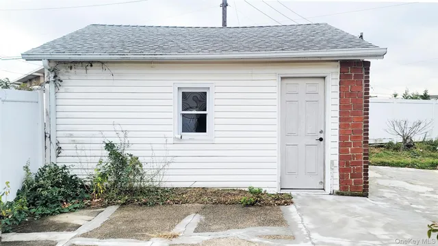 $599,000 | 469 River Street, Oceanside, NY 11572