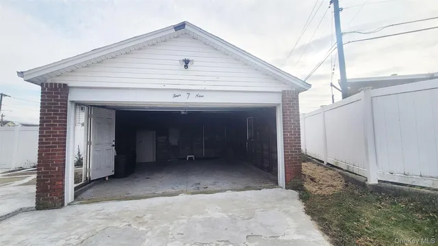 $599,000 | 469 River Street, Oceanside, NY 11572