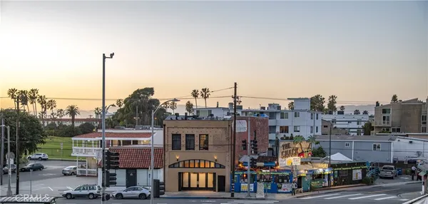 $2,500 | 181 Culver Boulevard, Unit A, Playa del Rey, CA 90293
