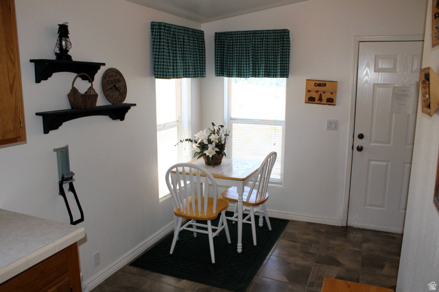 22580 Spring Creek Drive, Unit B61 Fairview, UT 84629 - Photo 35 of 39 Dining area