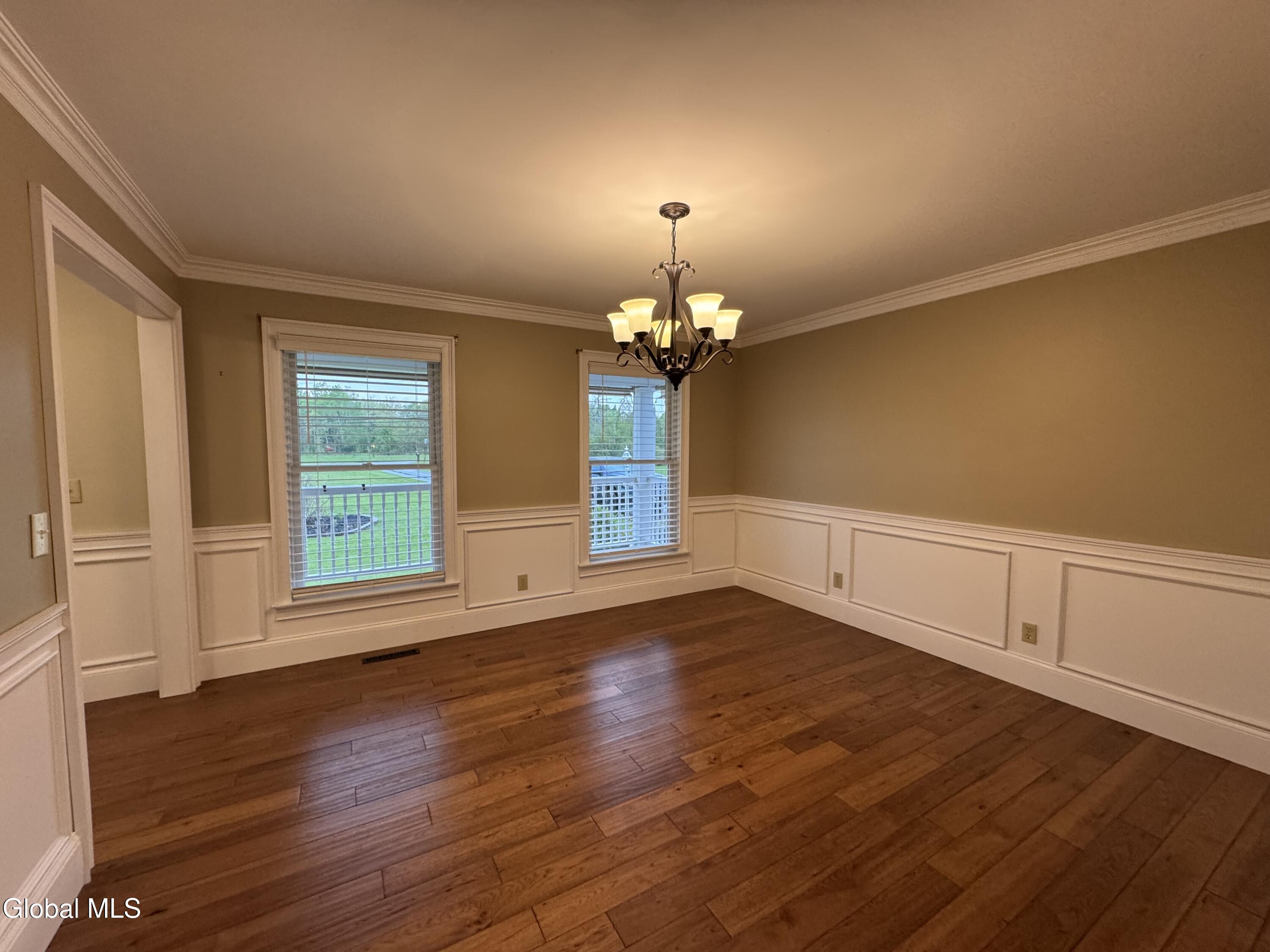 199 Ashdown Road Clifton Park, NY 12019 - Photo 5 of 66 IMG_3051