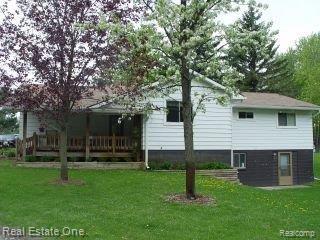 3375 Jewell Road Howell, MI 48843 - Photo 2 of 15 back
