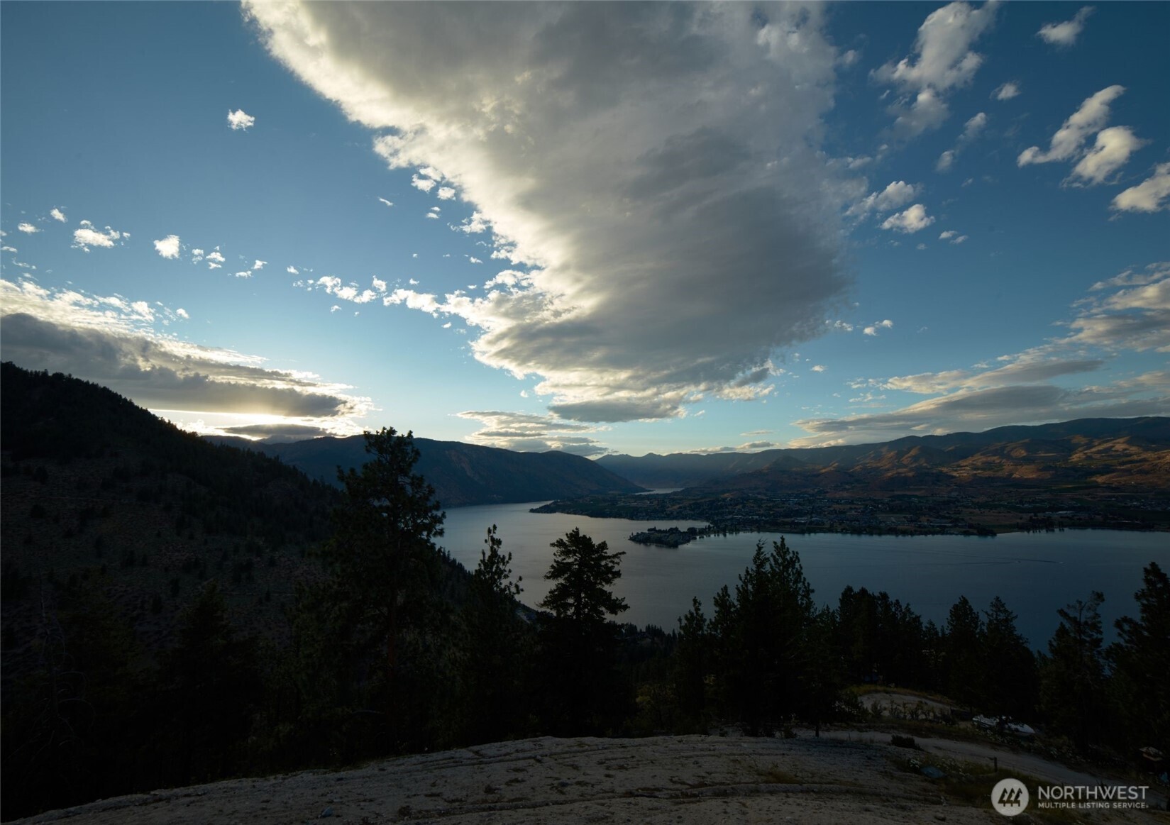 0 South Lakeshore Road, Unit 1 Chelan, WA 98816 - Photo 4 of 11