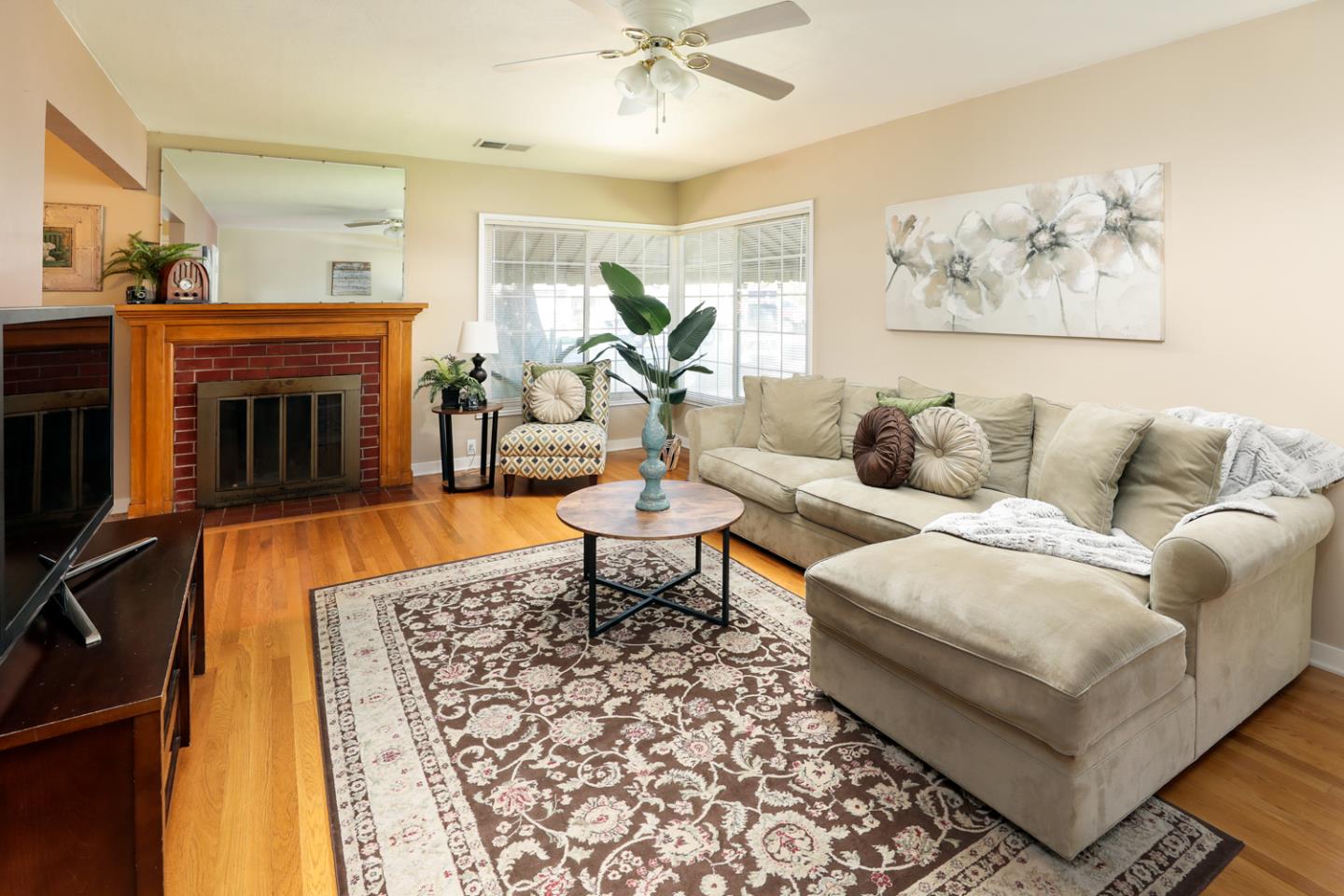 3244 Riddle Road San Jose, CA 95117 - Photo 4 of 20 Gallery Image 4
