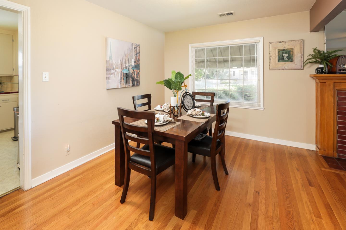 3244 Riddle Road San Jose, CA 95117 - Photo 7 of 20 Gallery Image 7