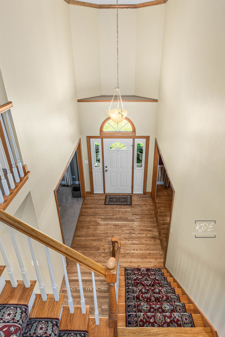 1032 Hamlet Road Naperville, IL 60564 - Photo 30 of 38 a view of entryway