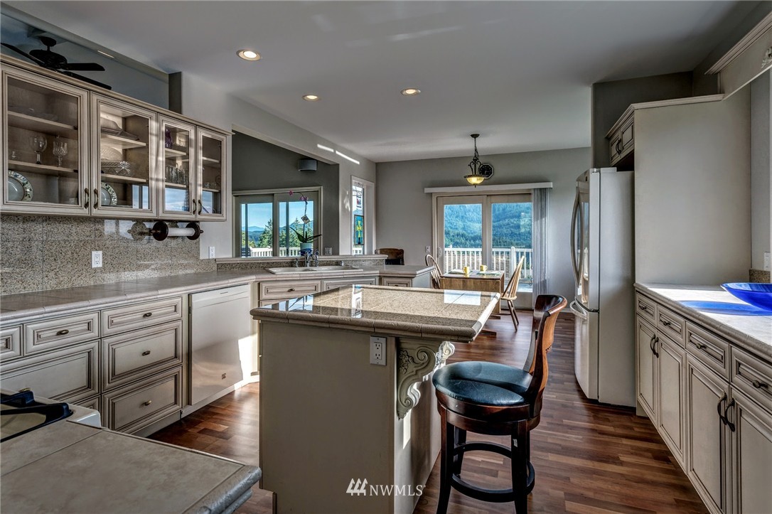4644 Raptor Lane Bellingham, WA 98229 - Photo 7 of 25 Gallery Image 7