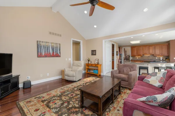 $4,000 | 7040 Royal Villa Court, Canton, MI 48187