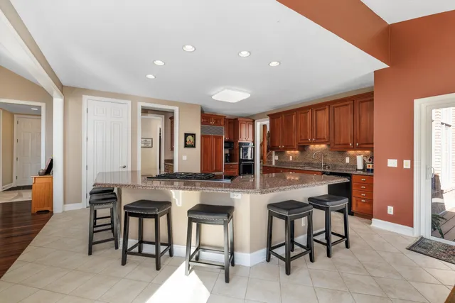 $4,000 | 7040 Royal Villa Court, Canton, MI 48187