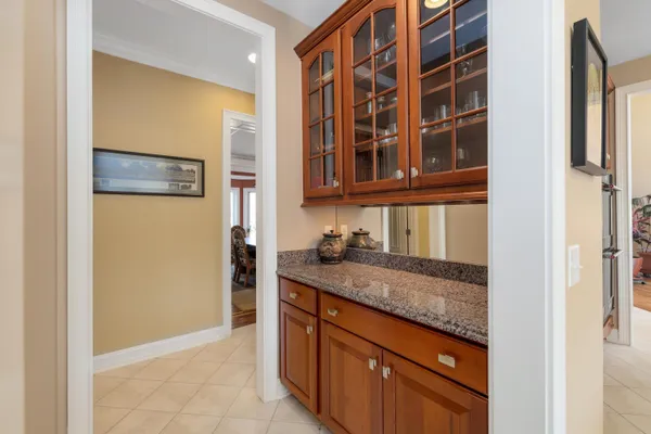 $4,000 | 7040 Royal Villa Court, Canton, MI 48187