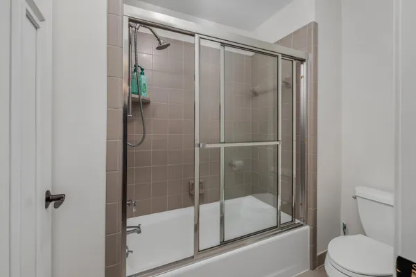 $4,000 | 7040 Royal Villa Court, Canton, MI 48187