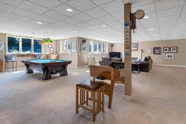 $4,000 | 7040 Royal Villa Court, Canton, MI 48187