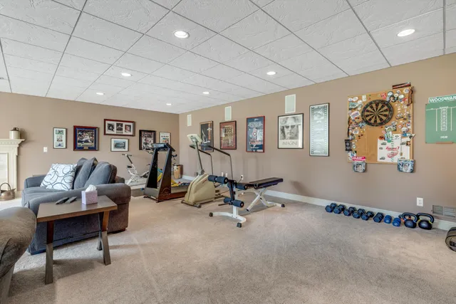 $4,000 | 7040 Royal Villa Court, Canton, MI 48187