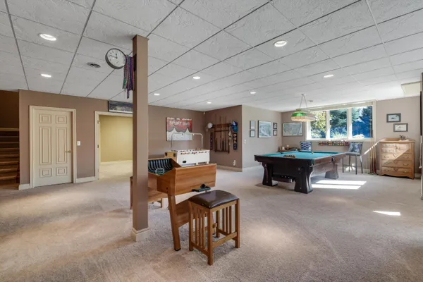 $4,000 | 7040 Royal Villa Court, Canton, MI 48187