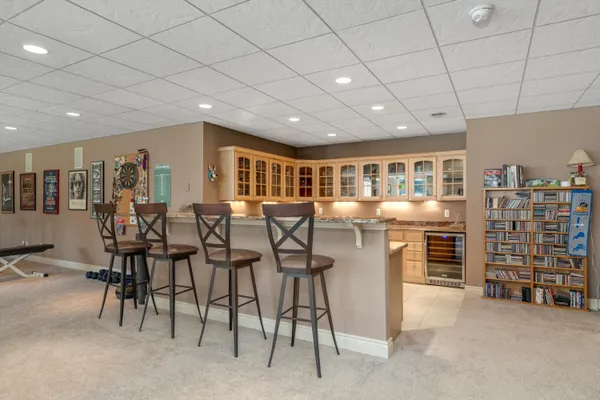 $4,000 | 7040 Royal Villa Court, Canton, MI 48187