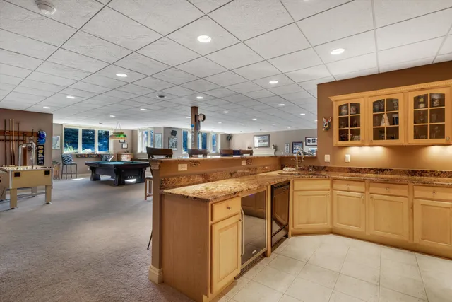 $4,000 | 7040 Royal Villa Court, Canton, MI 48187