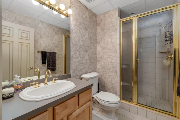 $4,000 | 7040 Royal Villa Court, Canton, MI 48187