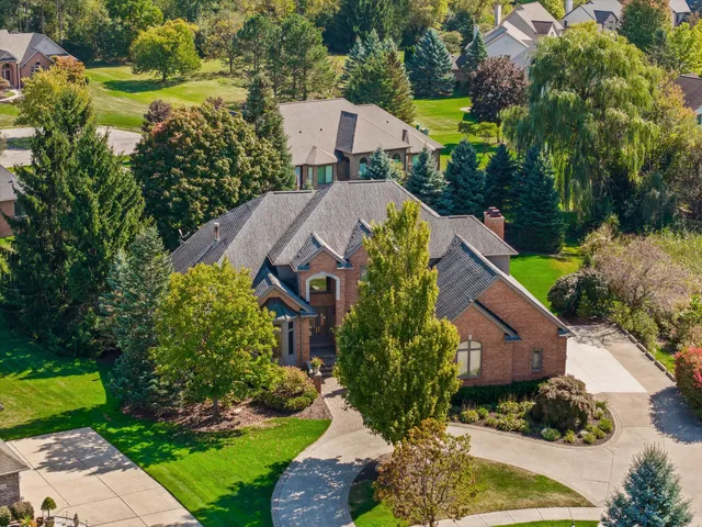 $4,000 | 7040 Royal Villa Court, Canton, MI 48187