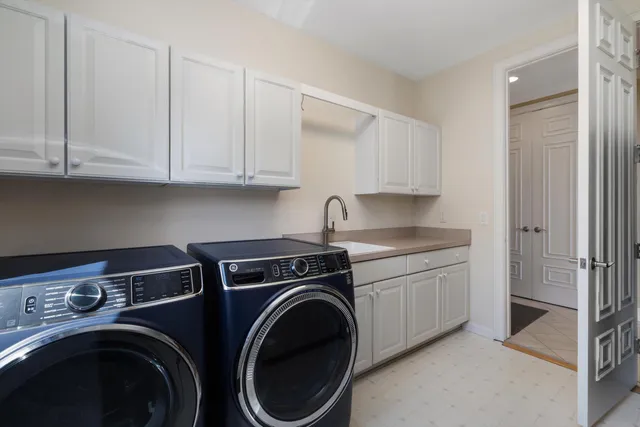 $4,000 | 7040 Royal Villa Court, Canton, MI 48187