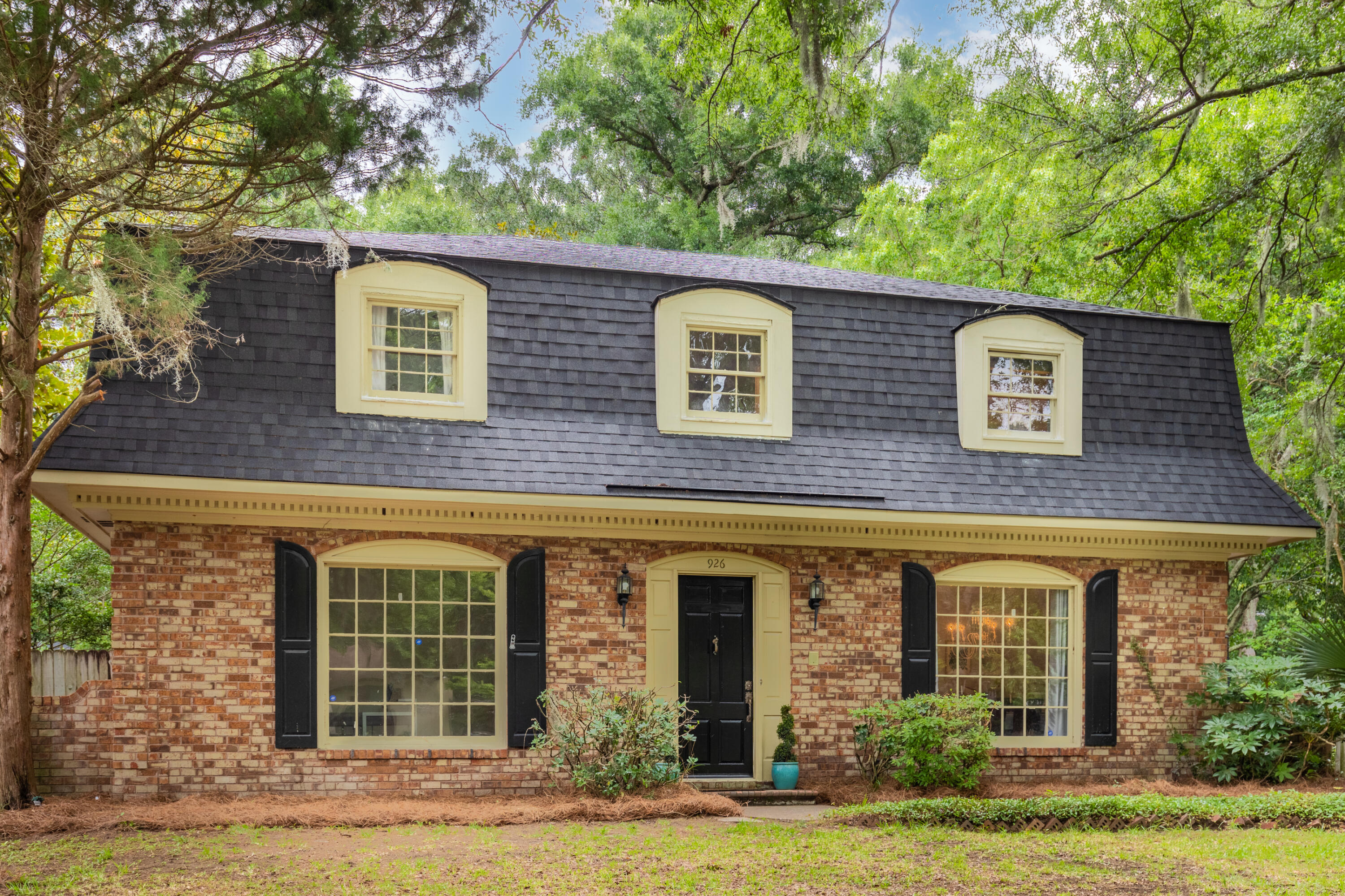 926 Regatta Road Charleston, SC 29412 - Photo 1 of 49 Beautiful Brick Exterior