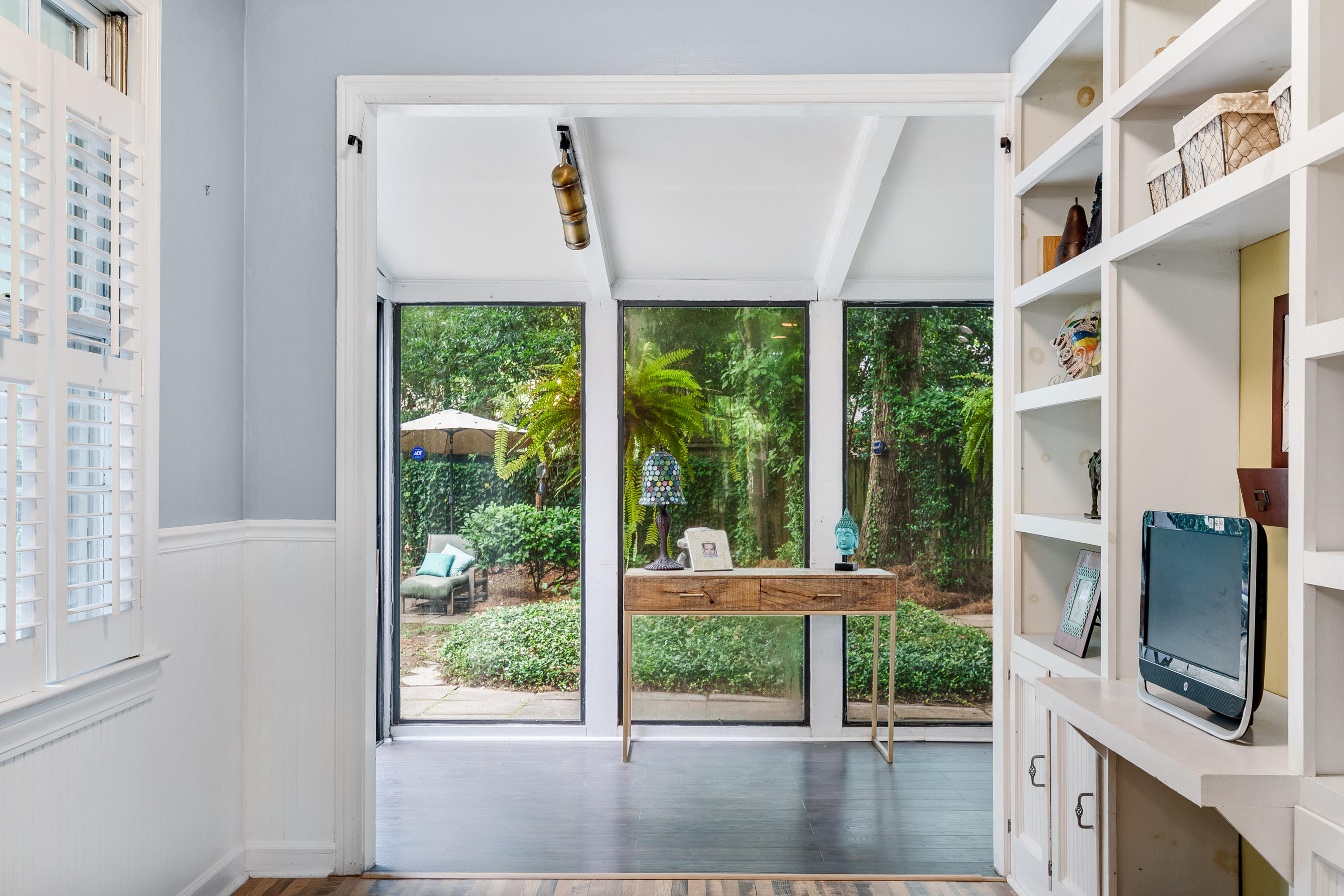 926 Regatta Road Charleston, SC 29412 - Photo 18 of 49 Sunroom