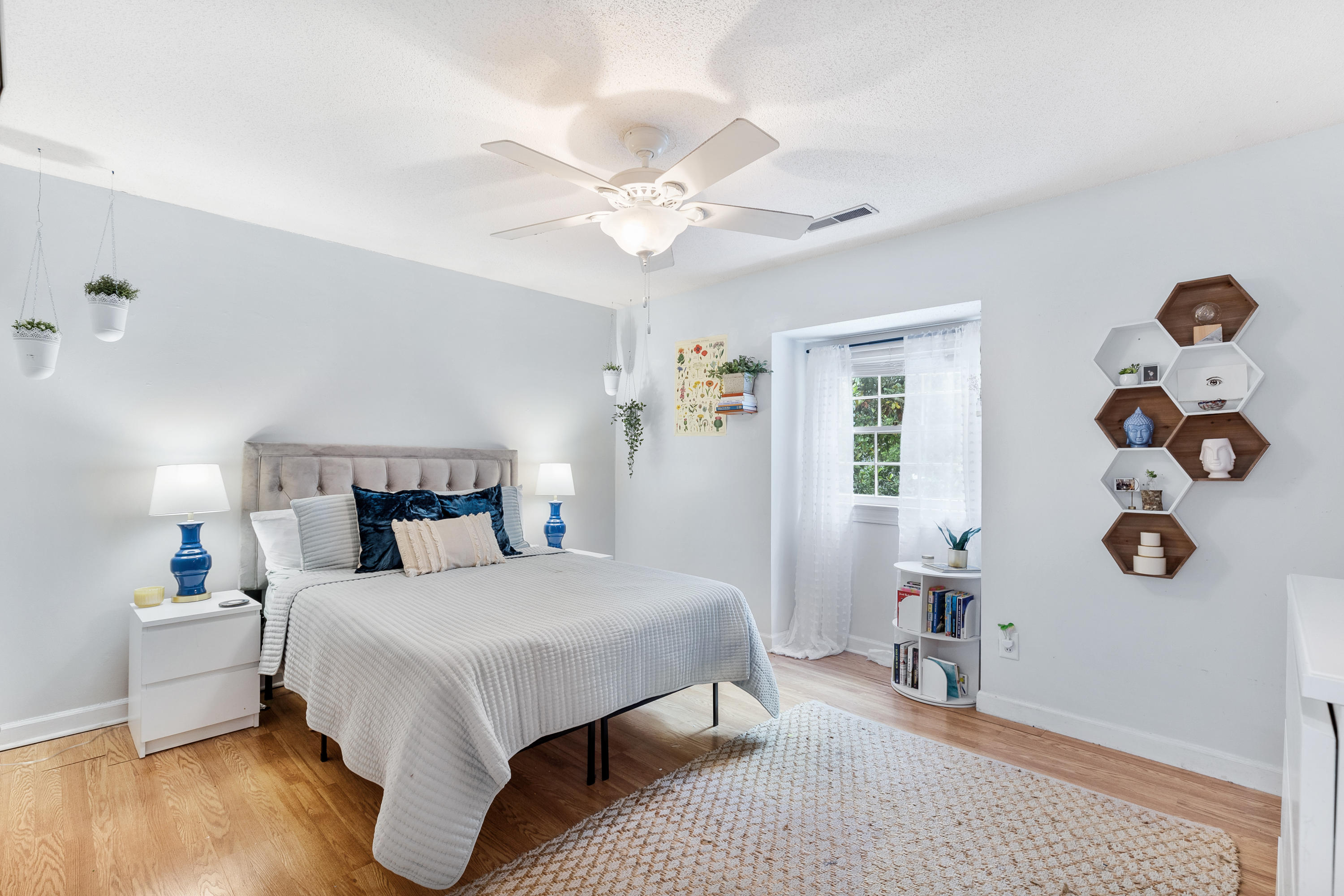 926 Regatta Road Charleston, SC 29412 - Photo 29 of 49 Secondary Bedroom