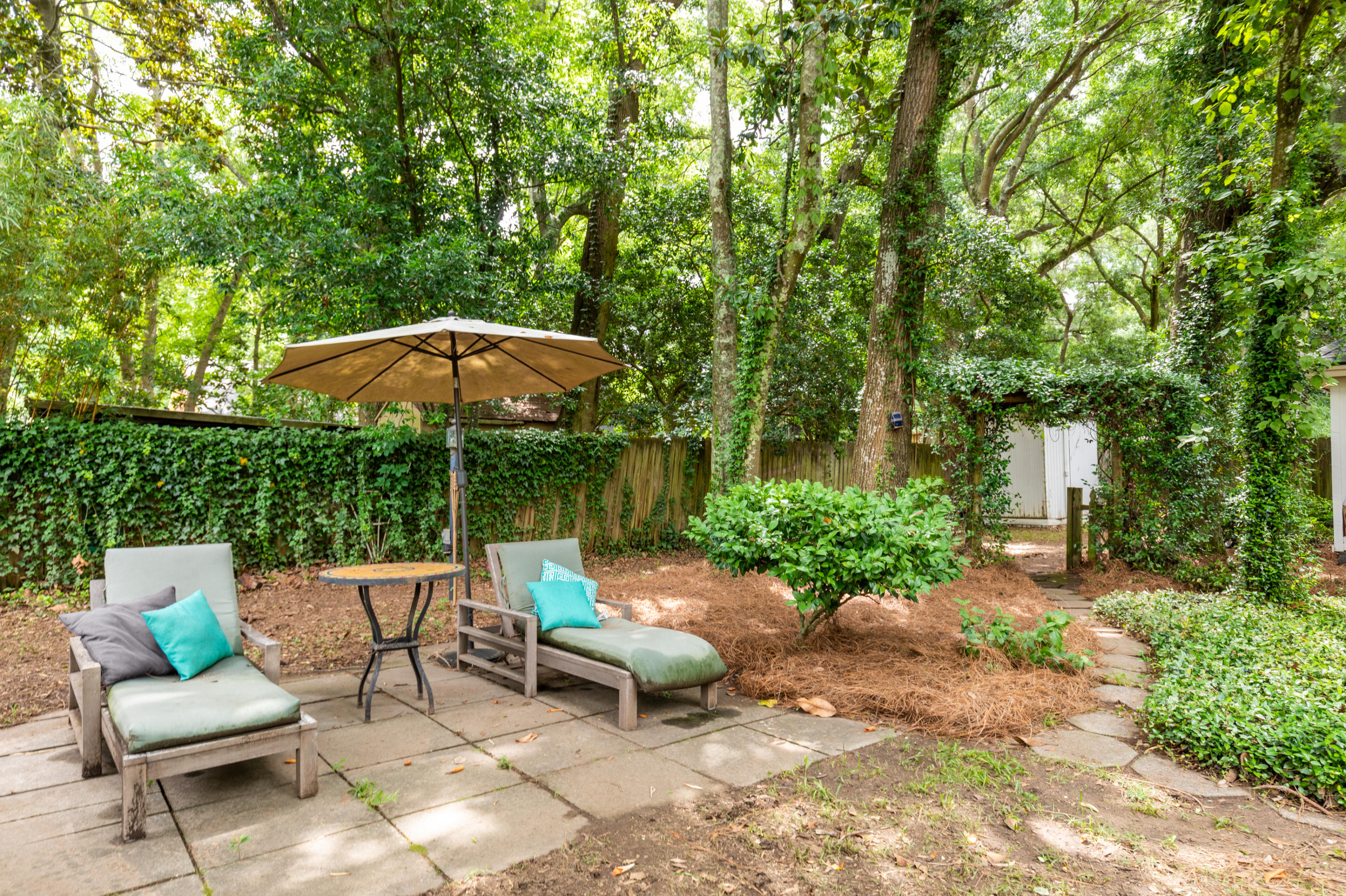 926 Regatta Road Charleston, SC 29412 - Photo 40 of 49 Back Yard