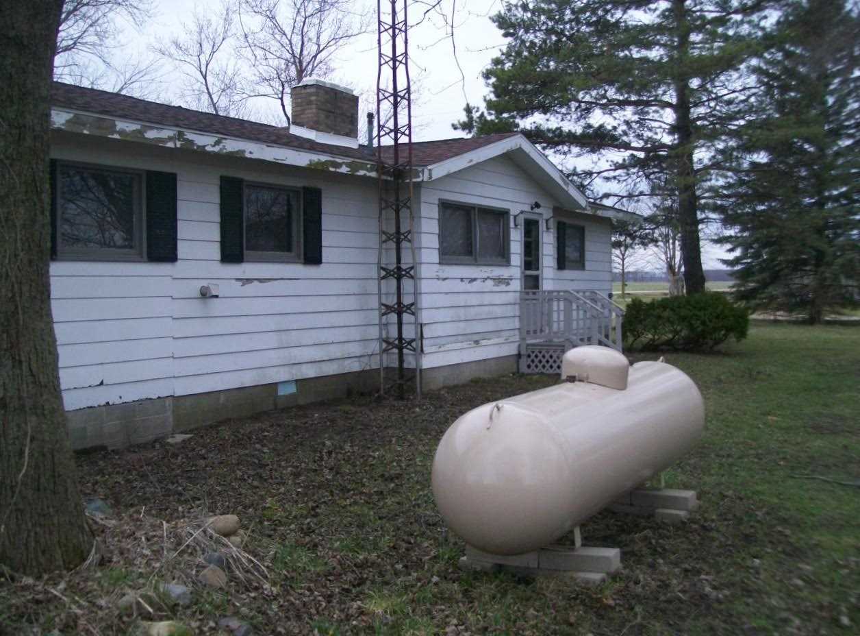 4948 West Shepherd Road St. Louis, MI 48880 - Photo 15 of 18 1829784-14.JPG