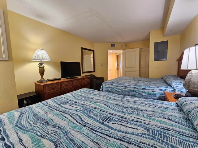 $334,900 | 5300 North Ocean Boulevard, Unit 909, Myrtle Beach, SC 29577