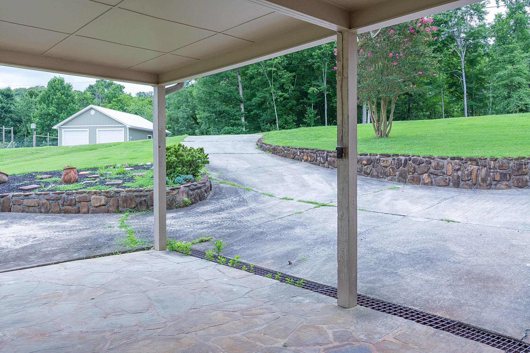 165 Lakeshore Court Spring City, TN 37381 - Photo 42 of 52 165LakeshoreCourt-42
