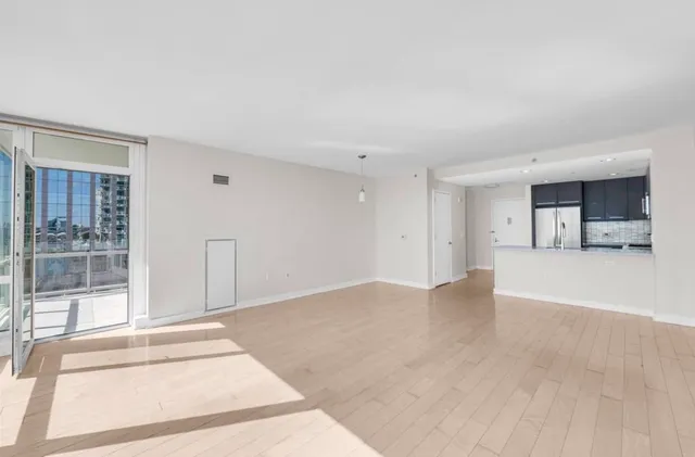 $7,200 | 2 2nd Street, Unit 703, Jersey City, NJ 07302