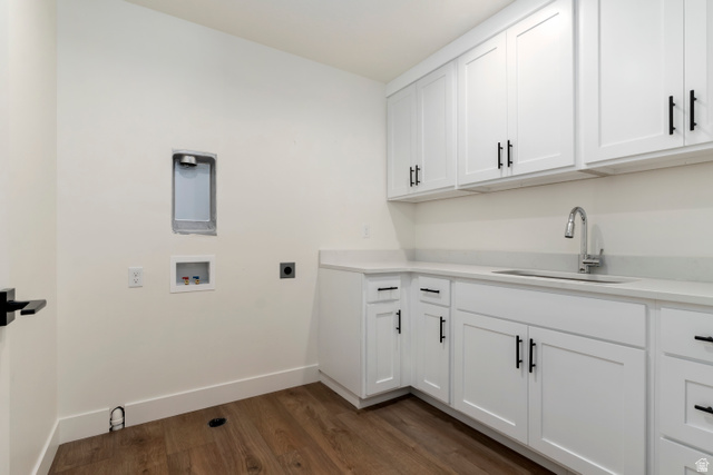 504 North 650 E Street Springville, UT 84663 - Photo 20 of 36 Laundry room with white shaker cabinetry, light-toned countertops, and a single-basin sink with a chrome faucet