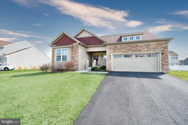 a view of outdoor space yard and front view of a house