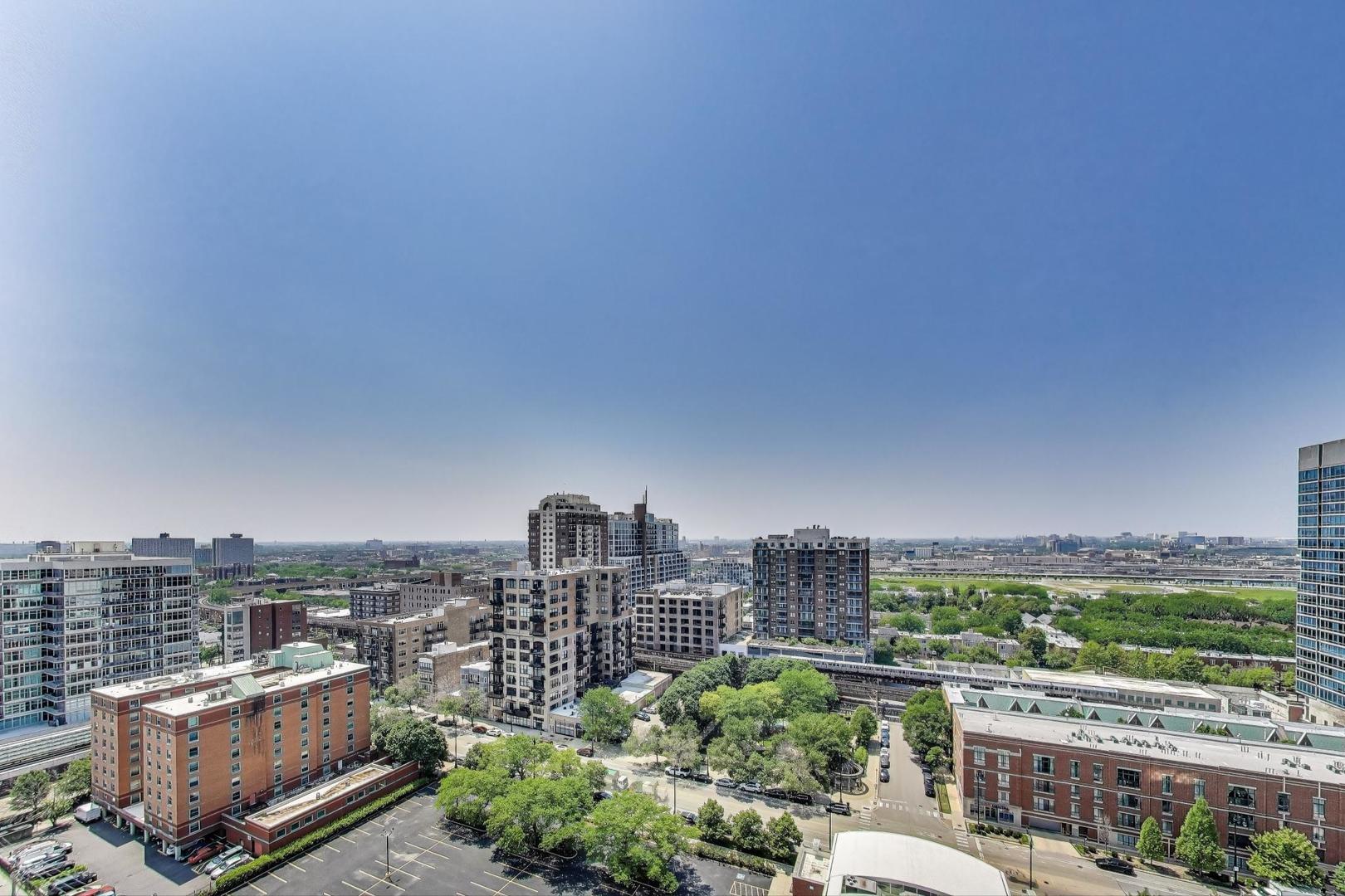 1464 South Michigan Avenue, Unit 1609 Chicago, IL 60605 - Photo 28 of 45 a view of a city