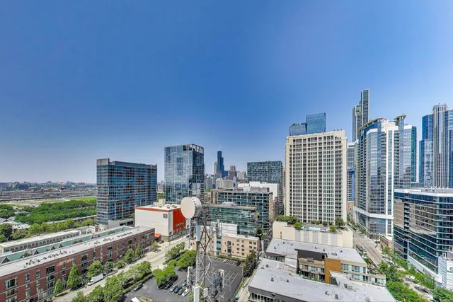 $379,999 | 1464 South Michigan Avenue, Unit 1609, Chicago, IL 60605
