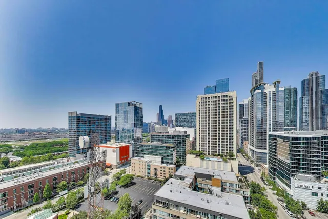 $379,999 | 1464 South Michigan Avenue, Unit 1609, Chicago, IL 60605