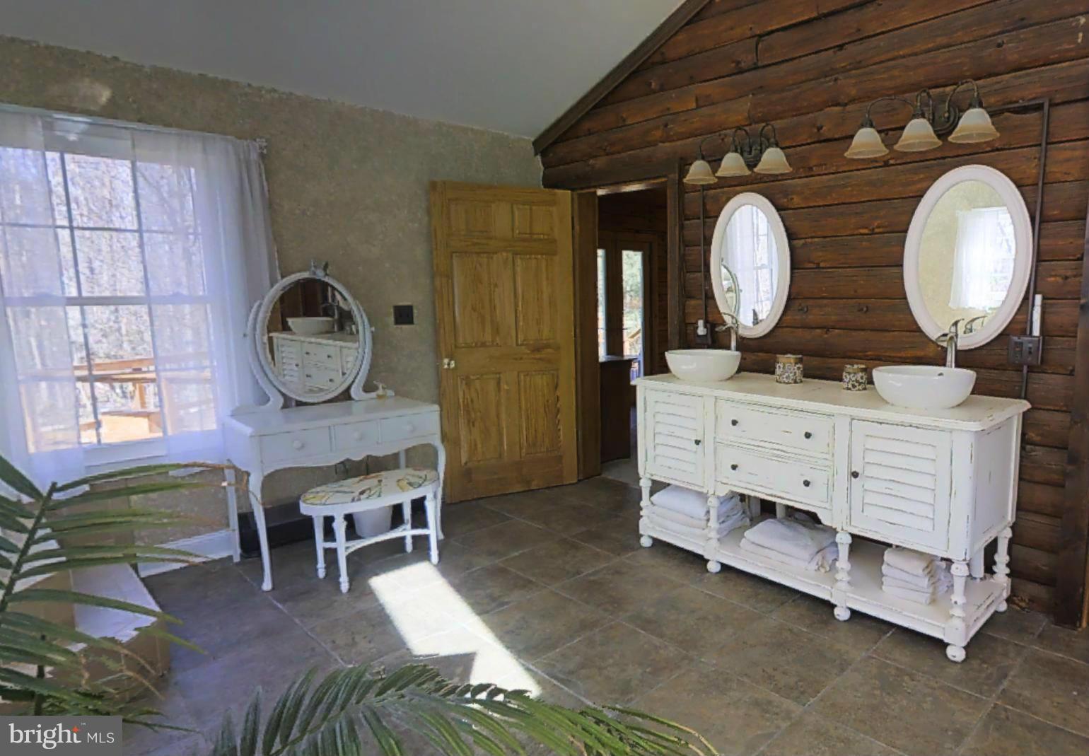 10808 Gambrill Park Road Frederick, MD 21702 - Photo 16 of 29 Bath (Master)