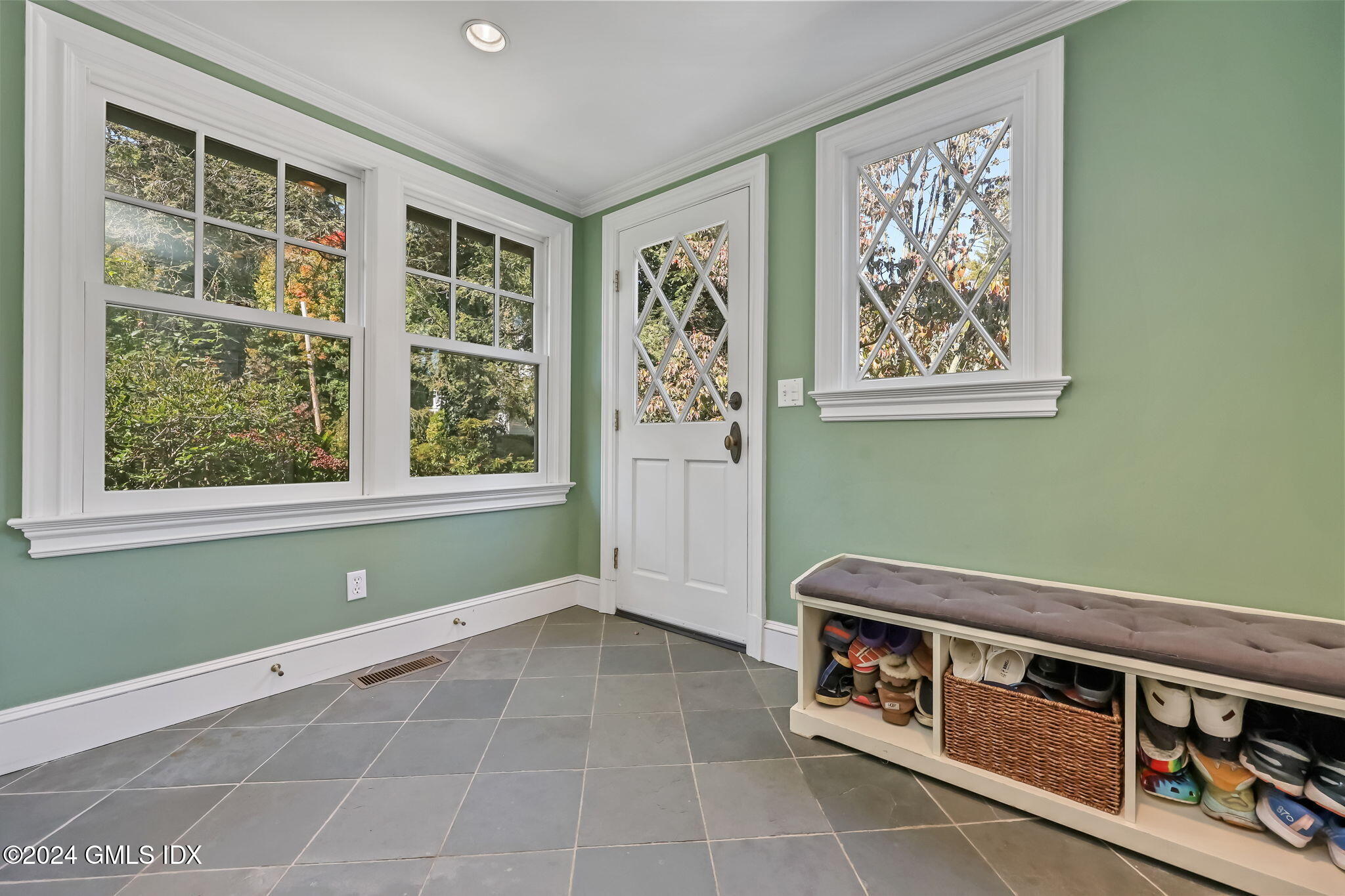 147 Old Church Road Greenwich, CT 06830 - Photo 14 of 32 Mud Room